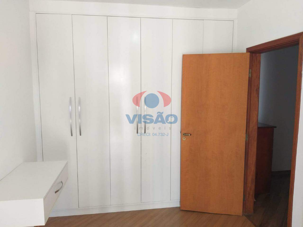 Apartamento à venda no Jardim Santiago: 
