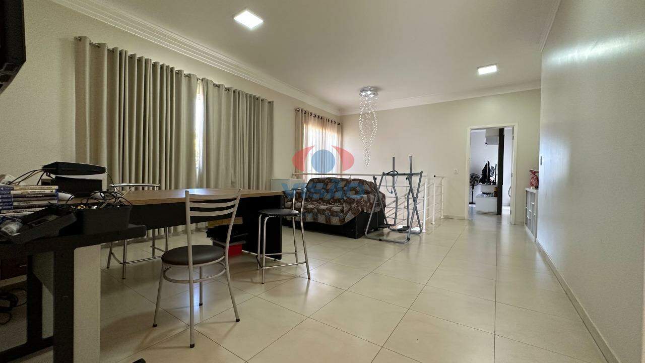 Casa em condomínio à venda no Jardim Vila Paradiso: 