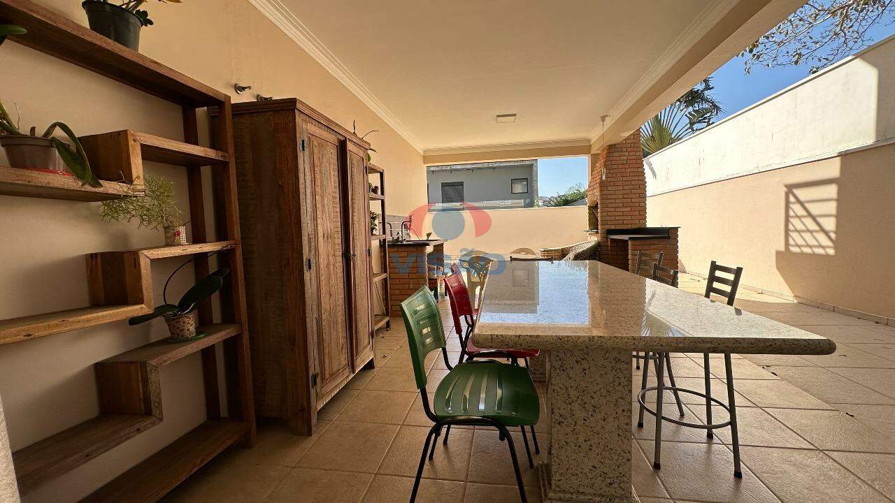 Casa em condomínio à venda no Jardim Vila Paradiso: 