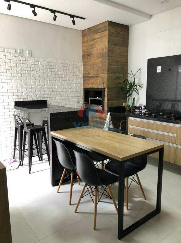 Casa à venda no Jardim Juscelino Kubitschek: