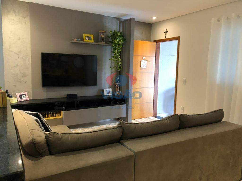 Casa à venda no Jardim Juscelino Kubitschek: