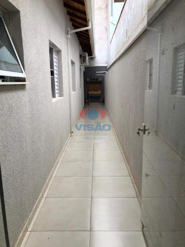 Casa à venda no Jardim Juscelino Kubitschek: