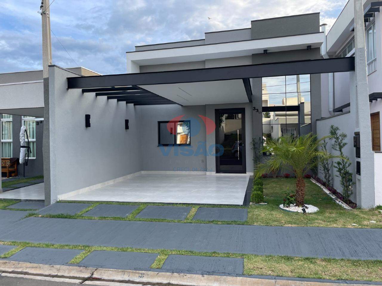 Casa em condomínio à venda no Jardins do Império: 