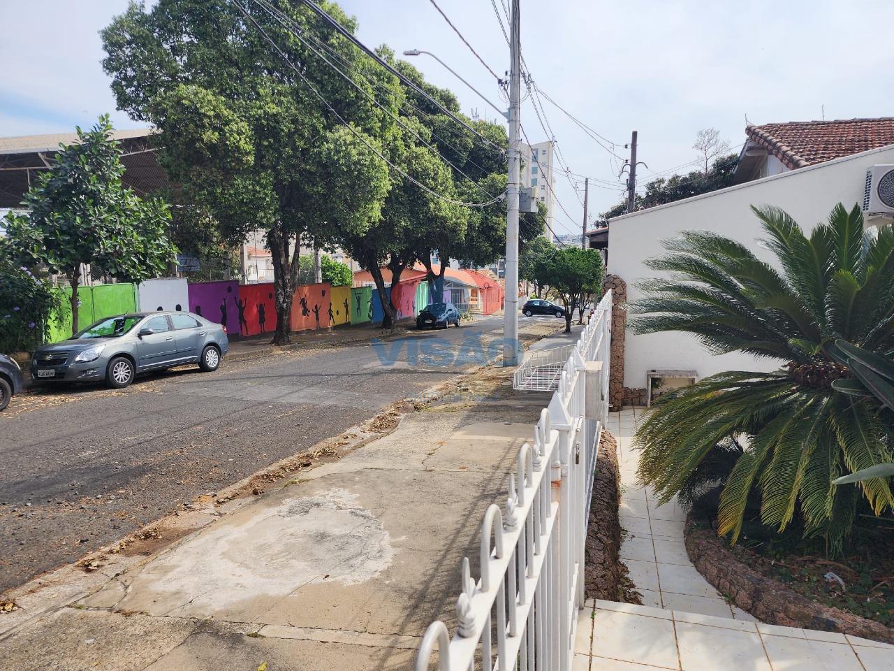 Casa à venda no Jardim Pau Preto: