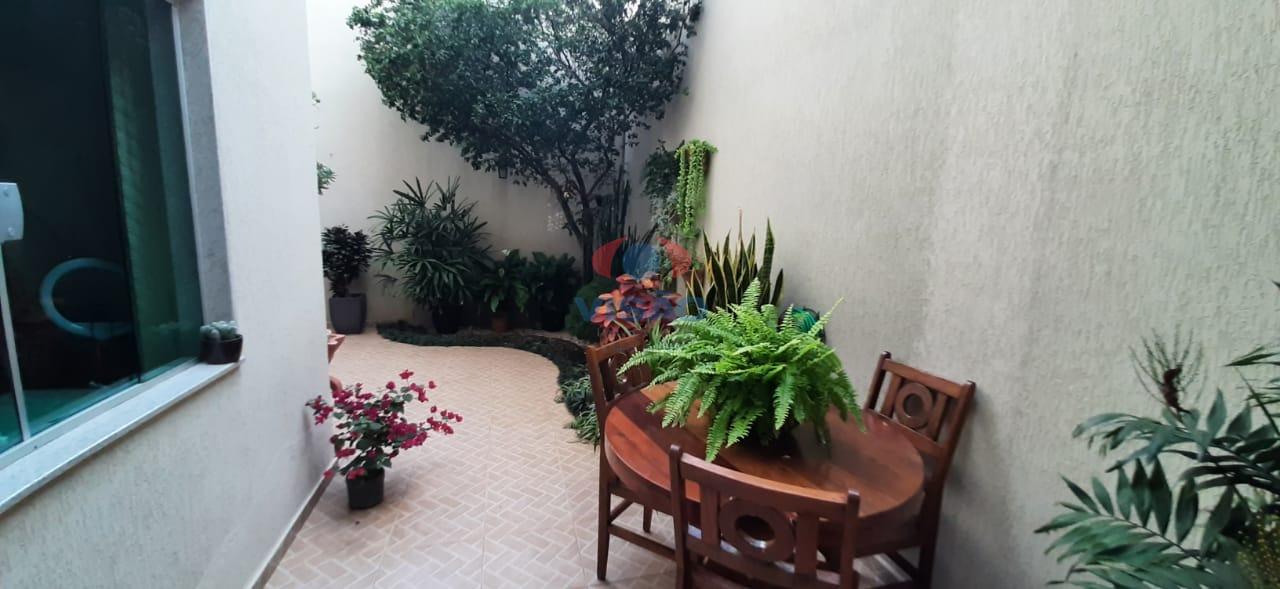 Casa - Sobrado à venda no Jardim Colonial: