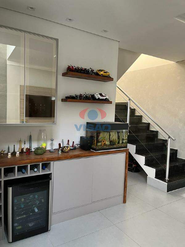 Casa em condomínio à venda no Jardim Esplanada: