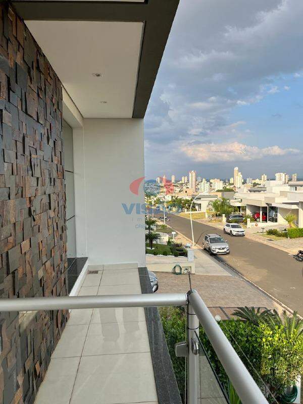 Casa em condomínio à venda no Jardim Esplanada: 