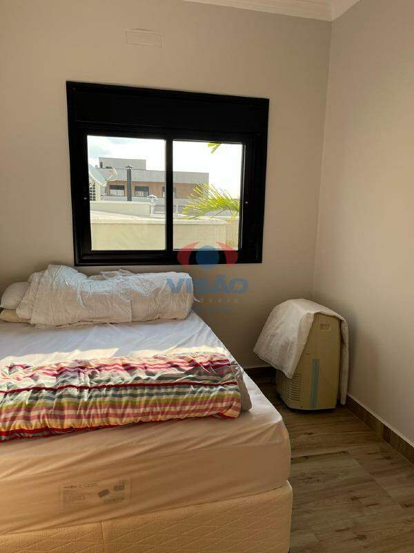 Casa em condomínio à venda no Jardim Esplanada: 