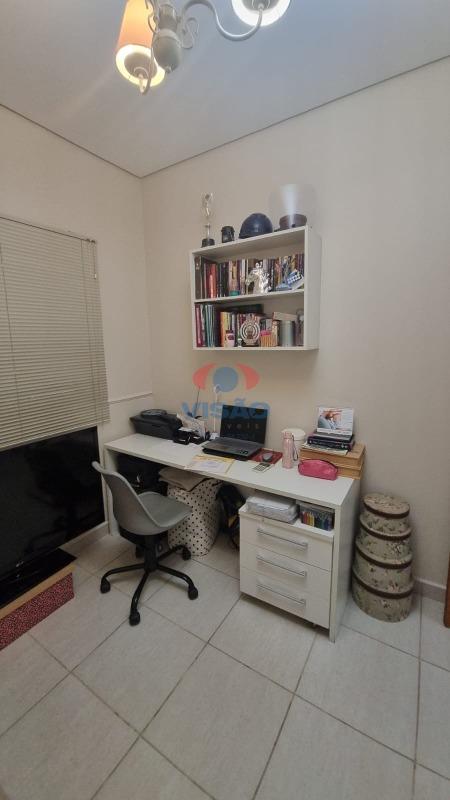 Casa em condomínio à venda no Jardim Panorama: 