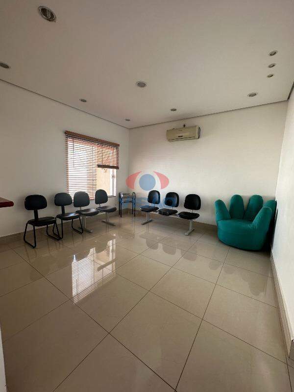 Casa - Comercial para aluguel no Vila Sfeir: