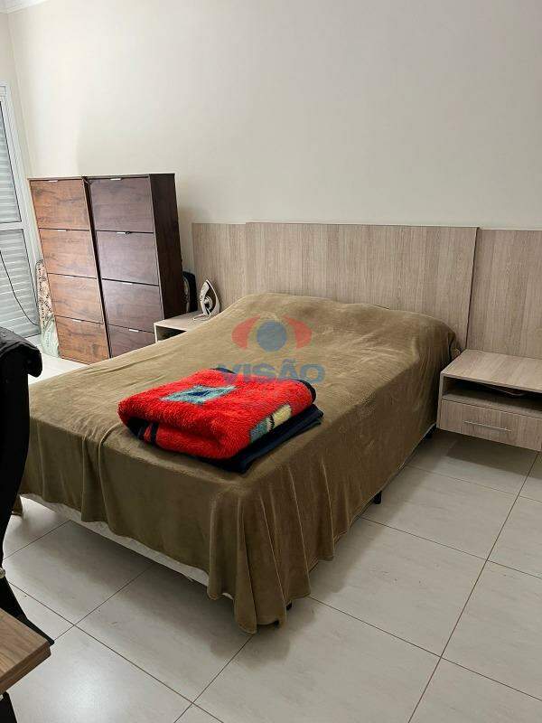 Casa em condomínio à venda no Jardim Panorama: