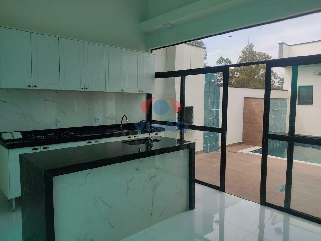 Casa em condomínio à venda no Jardim Laguna: