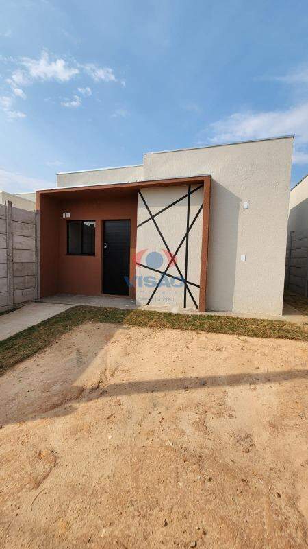 Casa à venda no Parque Barnabé: 