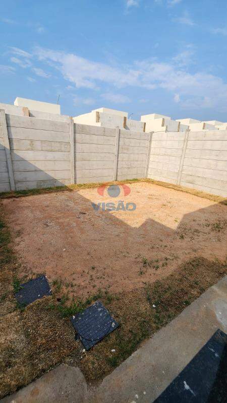 Casa à venda no Parque Barnabé: 