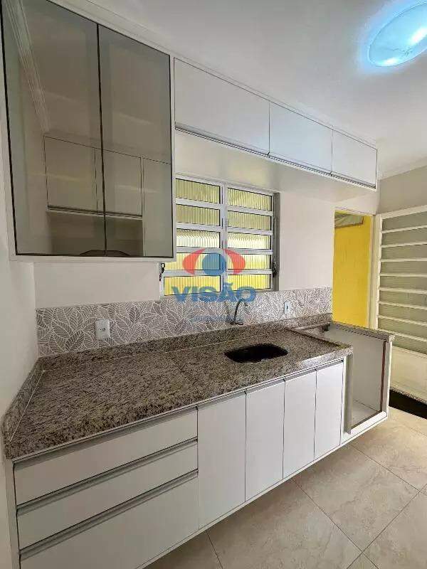 Casa em condomínio à venda no Jardim Pedroso: 