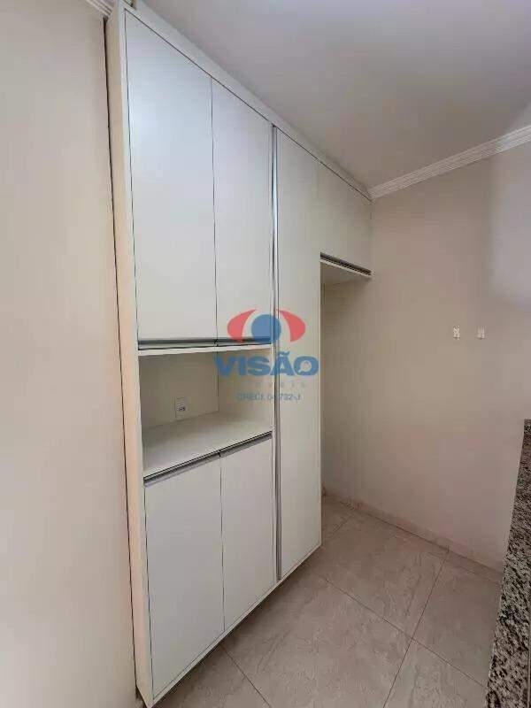 Casa em condomínio à venda no Jardim Pedroso: 