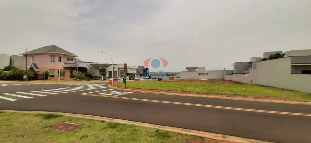 Terreno em condomínio à venda no Jardim Residencial Dona Lucilla: 