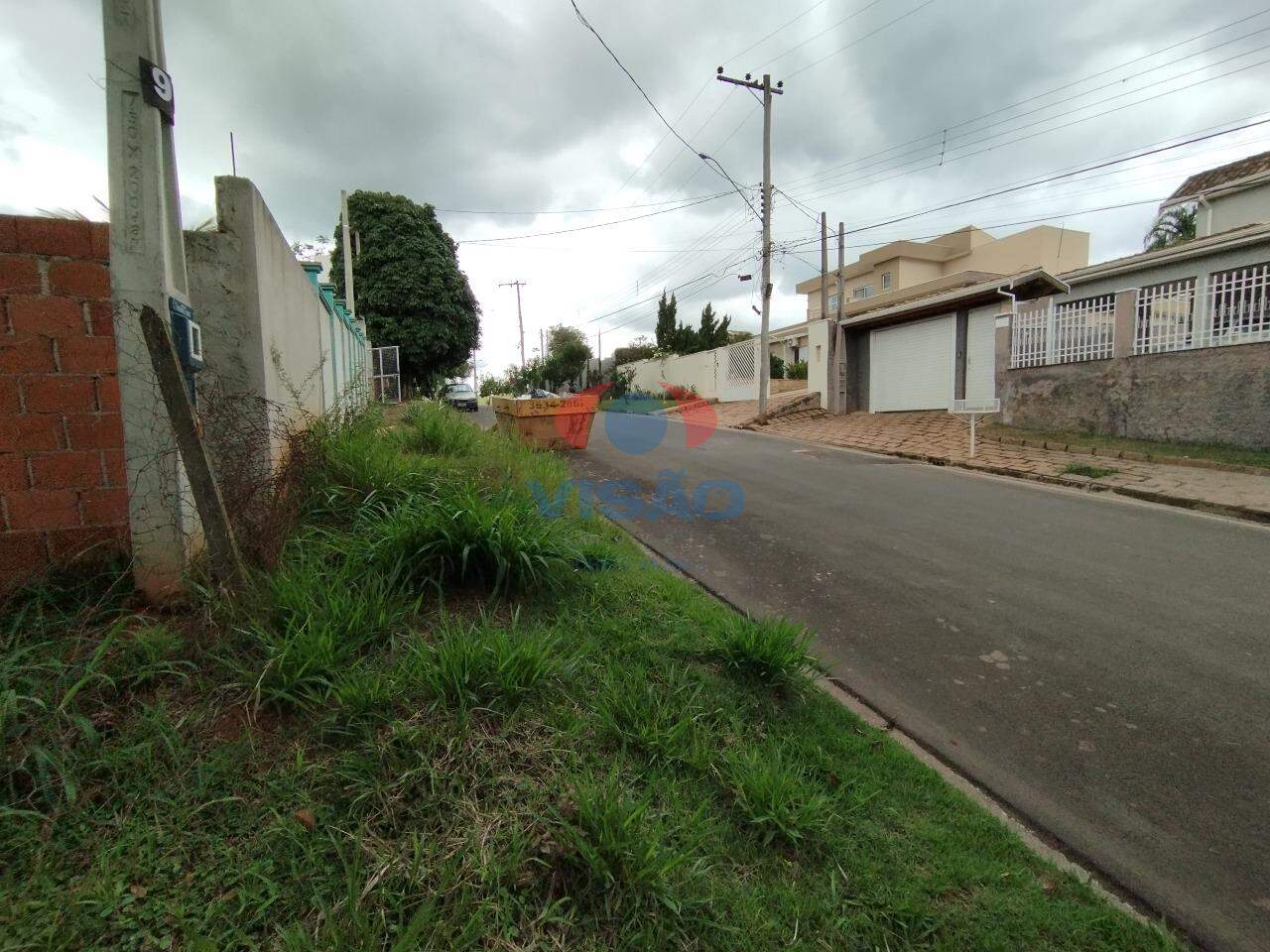 Terreno em condomínio à venda no Terras de Itaici: 