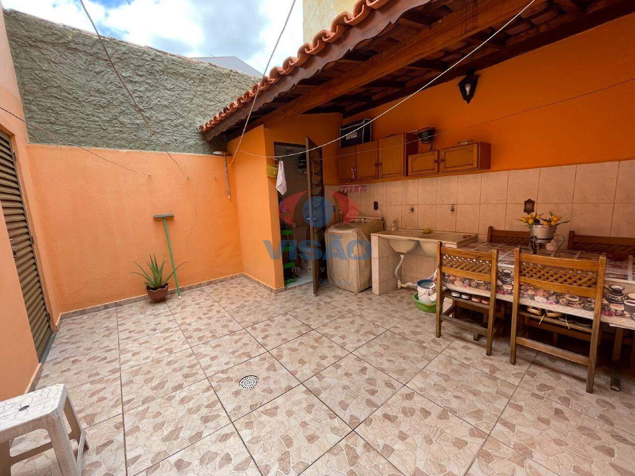 Casa à venda no Jardim Pau Preto: 