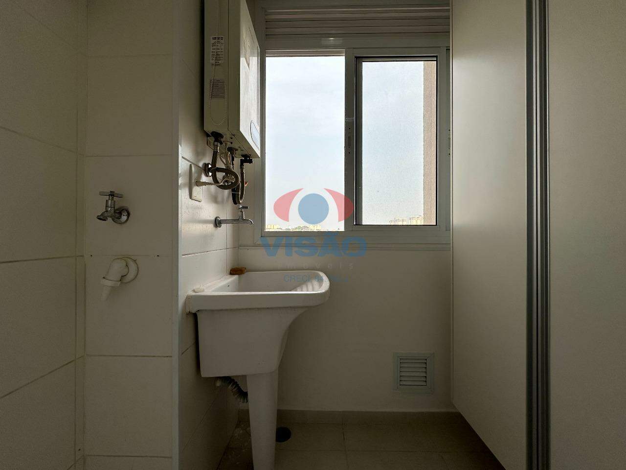 Apartamento à venda no Bairro Pau Preto: Lavanderia