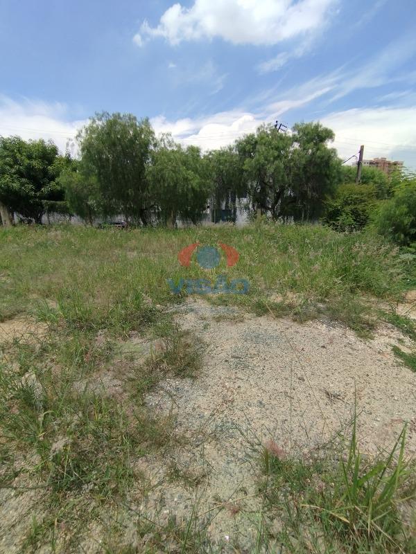 Terreno à venda no Jardim do Sol: 