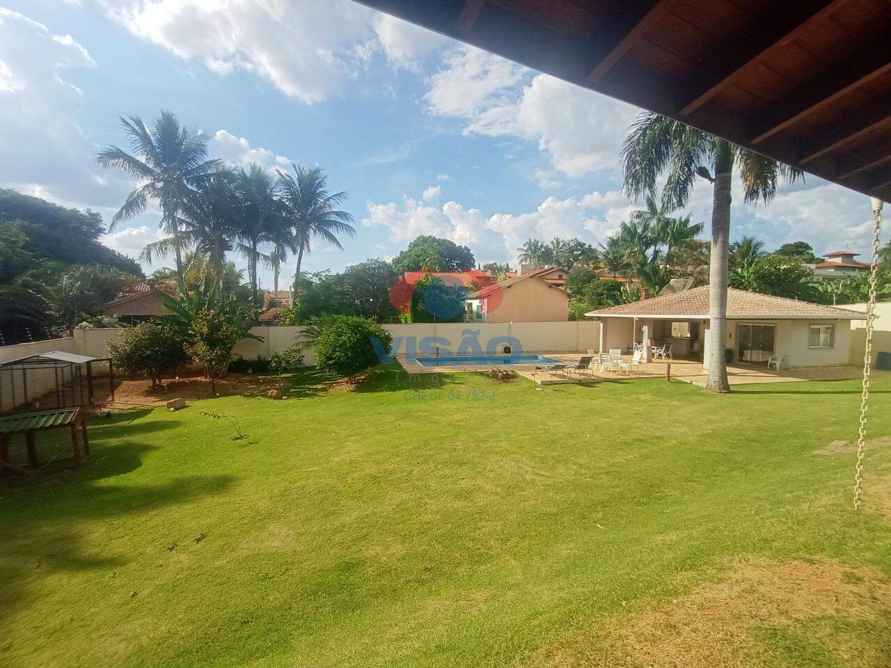 Chácara em condomínio para aluguel no Terras de Itaici: 