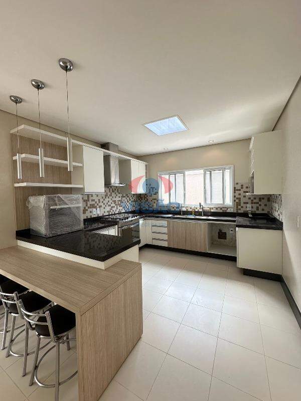 Casa em condomínio à venda no Jardim Vila Paradiso: 