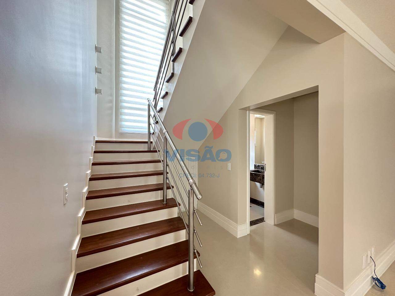 Casa em condomínio à venda no Jardim Vila Paradiso: 