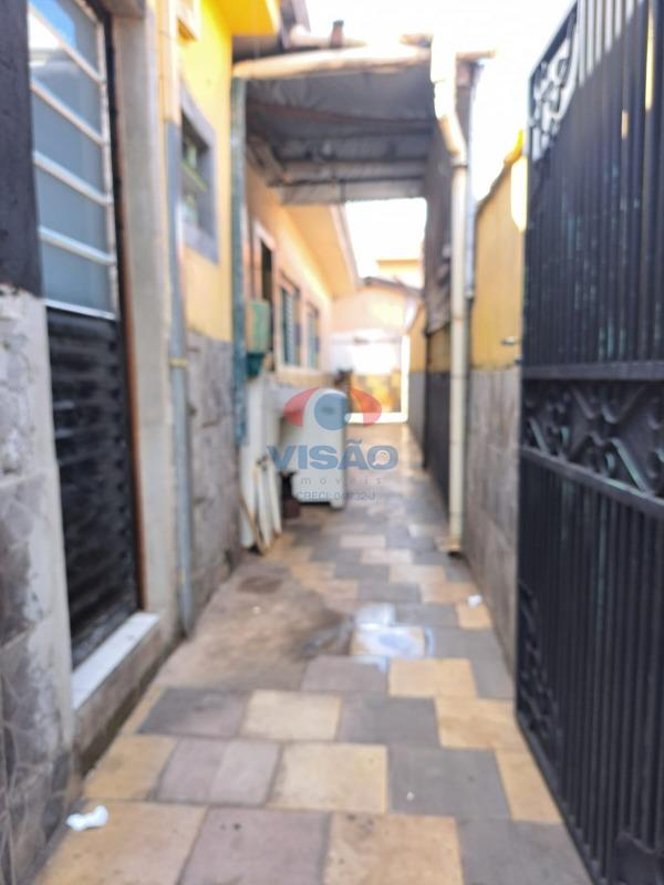 Casa à venda no Vila Brizzola: CORREDOR