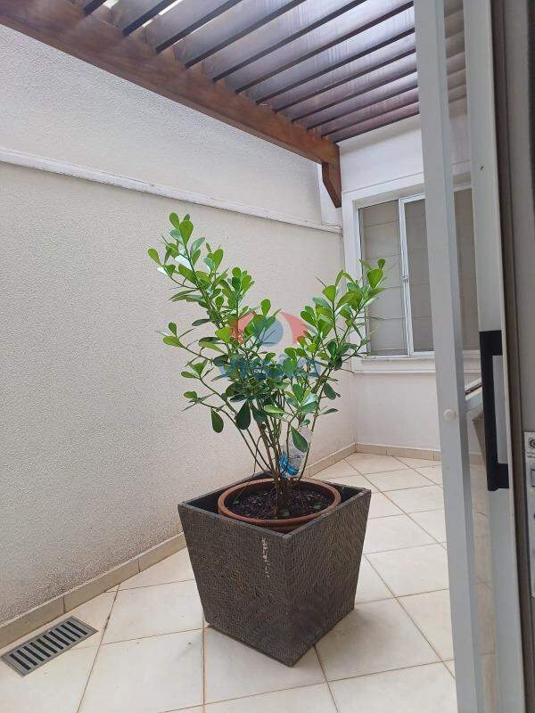 Casa em condomínio à venda no Jardim Residencial Villa Suíça: 