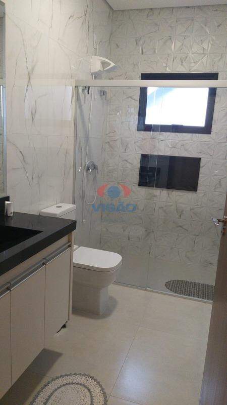 Casa em condomínio à venda no Jardim Mantova: