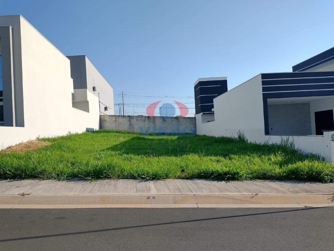 Terreno em condomínio à venda no Jardim Residencial Dona Maria José: