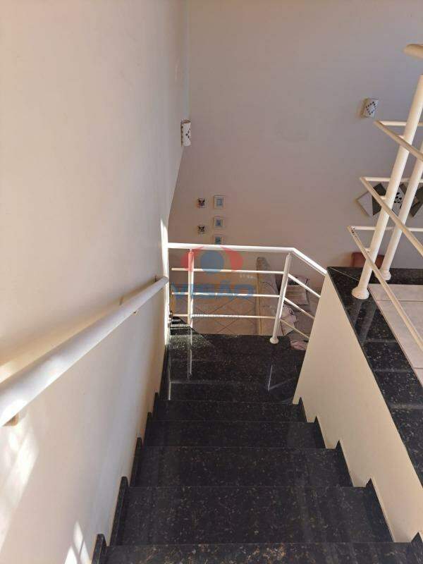 Casa em condomínio à venda no Jardim Portal de Itaici: 
