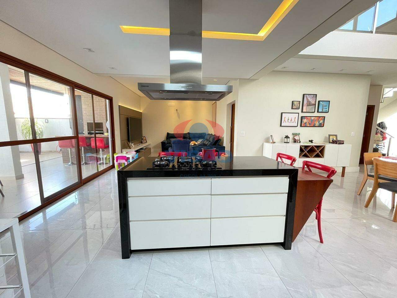 Casa em condomínio à venda no Jardim Residencial Alto de Itaici: