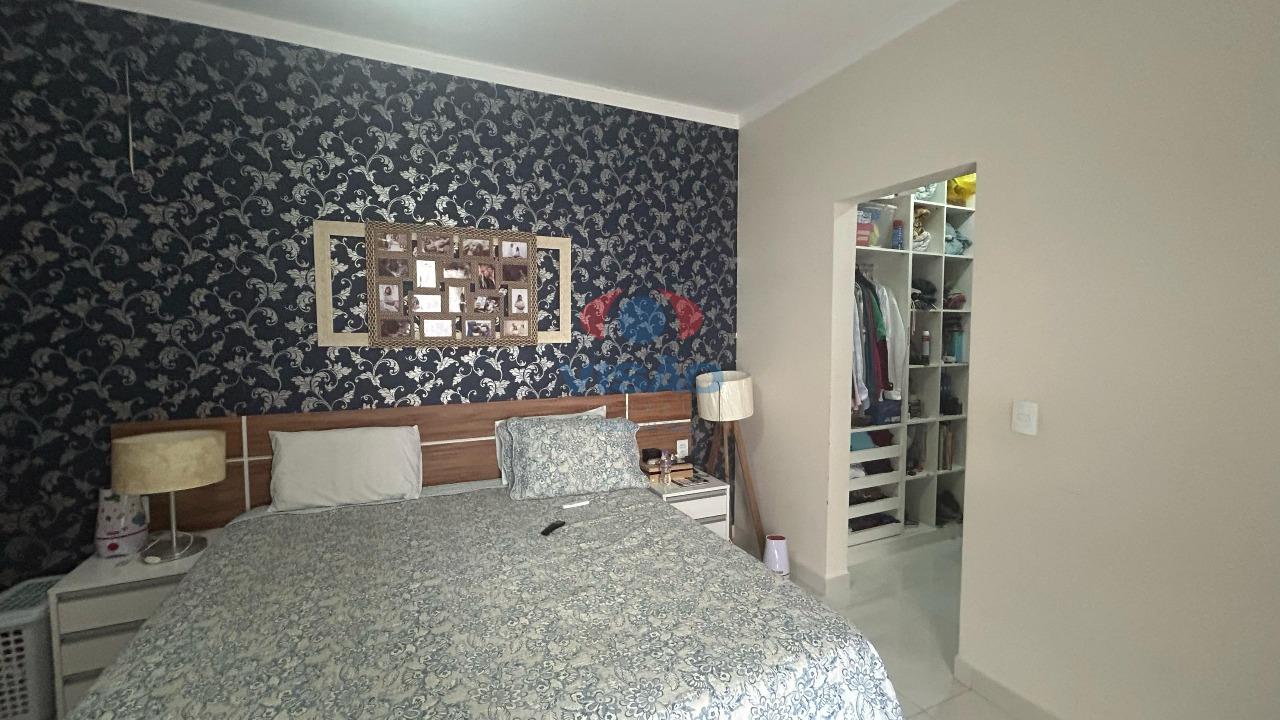 Casa à venda no Jardim Monte Carlo: 