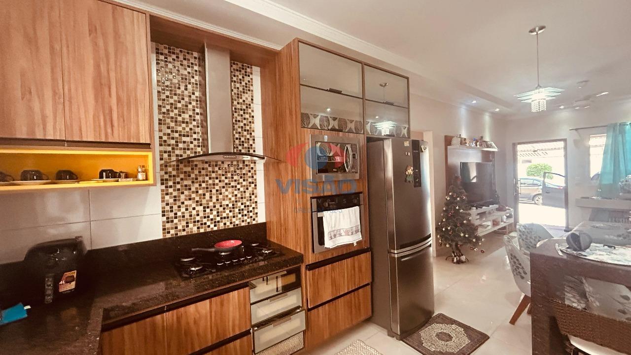 Casa à venda no Jardim Monte Carlo: 