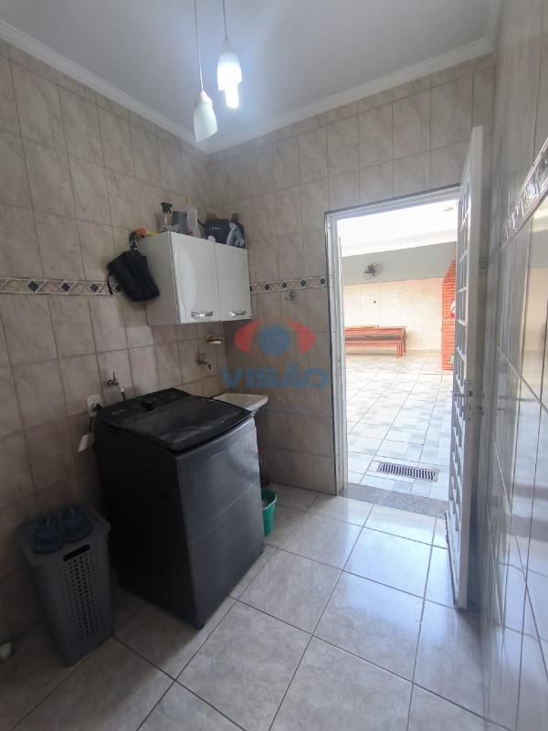 Casa - Sobrado à venda no Jardim do Valle II: 