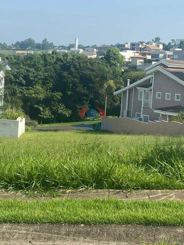 Terreno em condomínio à venda no Jardim Vila Paradiso:
