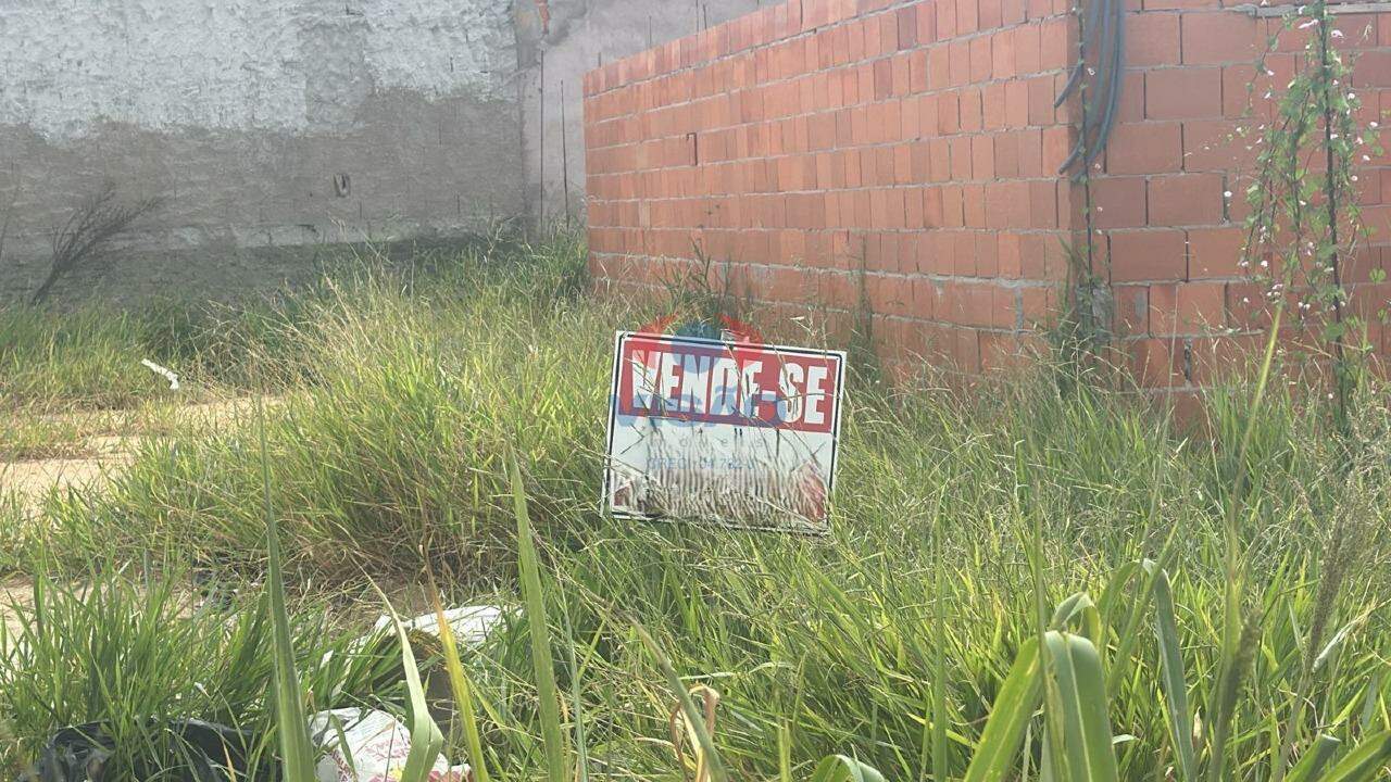 Terreno à venda no Parque Barnabé: 