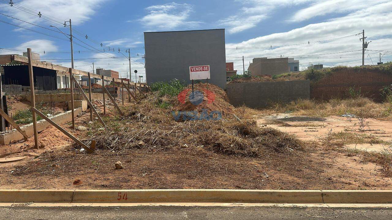 Terreno à venda no Parque Barnabé: 
