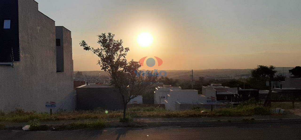 Terreno à venda no Jardim Moriyama: 