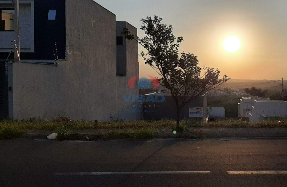 Terreno à venda no Jardim Moriyama: 