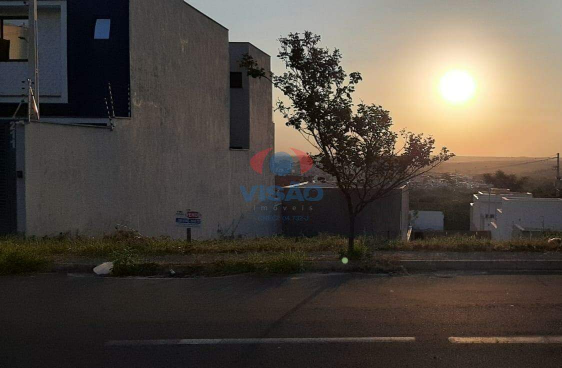 Terreno à venda no Jardim Moriyama: 