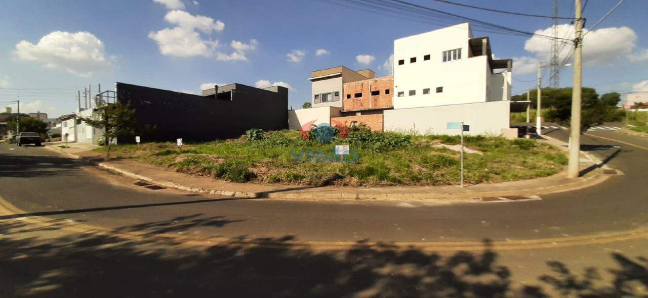 Terreno à venda no Jardim Moriyama: 