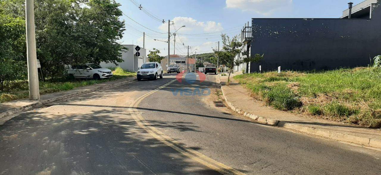 Terreno à venda no Jardim Moriyama: 