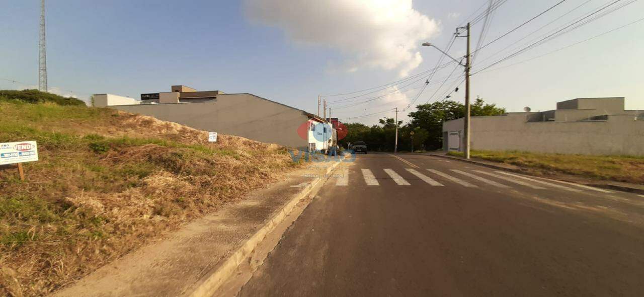 Terreno à venda no Jardim Moriyama: 