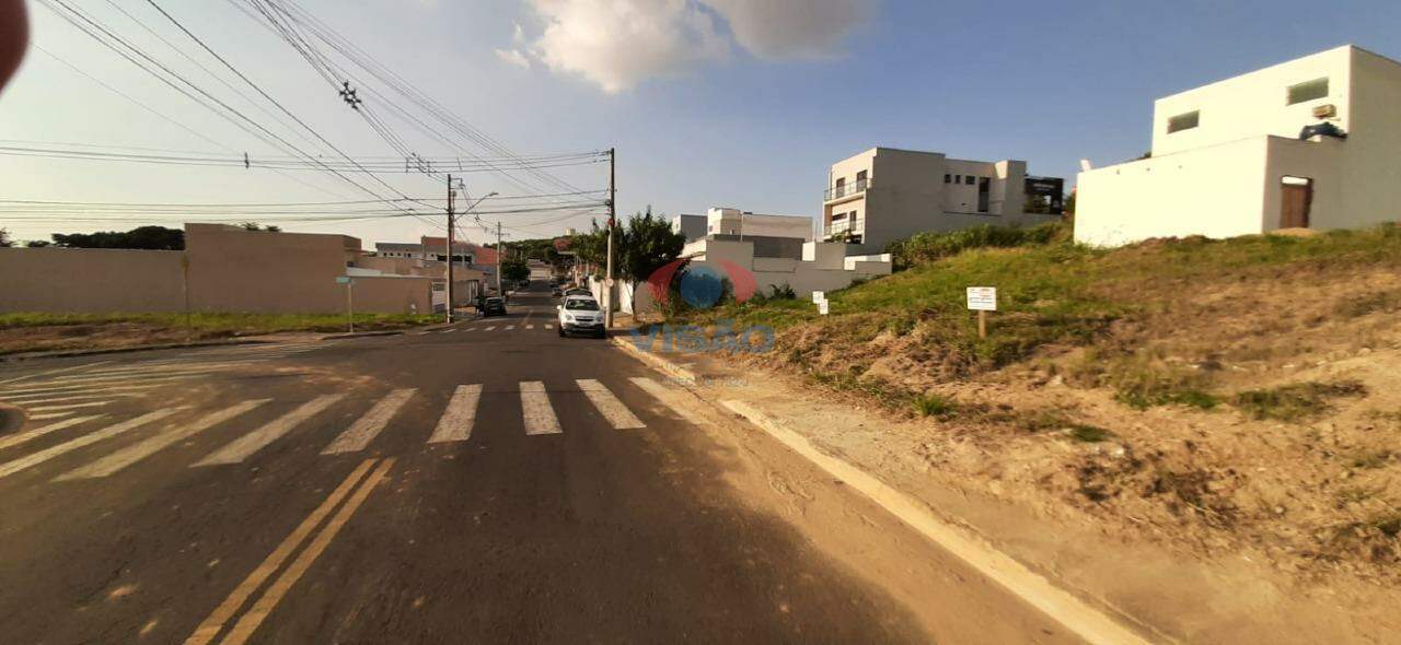 Terreno à venda no Jardim Moriyama: 