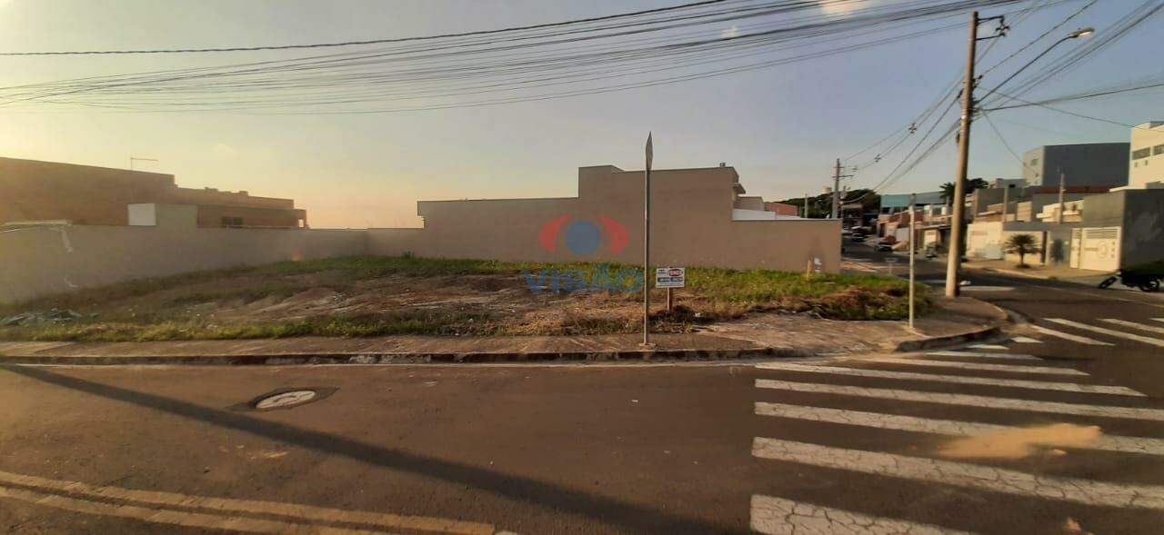 Terreno à venda no Jardim Moriyama: 