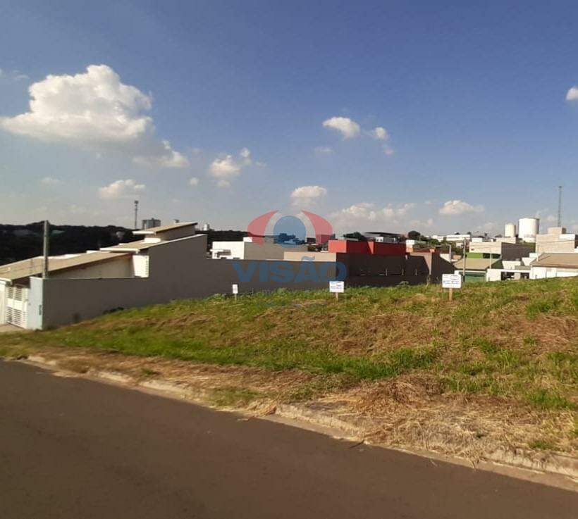 Terreno à venda no Jardim Moriyama: 