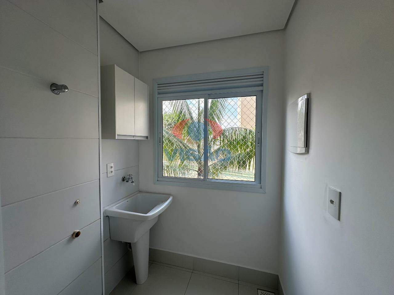 Apartamento para aluguel no Jardim Santiago: LAVANDERIA